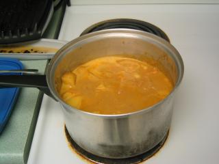 |Curry in pot